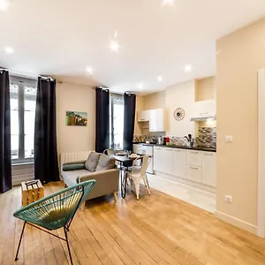  Appartement Cosy Entierement Renove Idealement Place Ail
